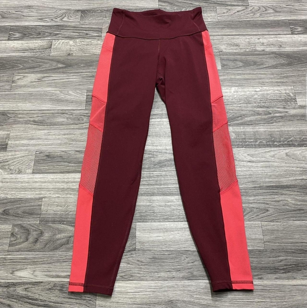 Old Navy Elevate Go Dry. Two-tone Burgandy, Red. Mesh Trim.